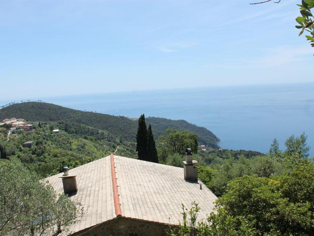 Cottage La Casa Del Pittore Reggimonti Exterior foto